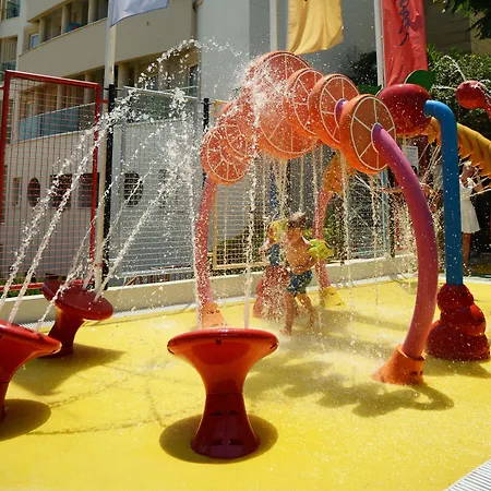 Grand Cettia Hotell