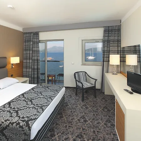 Grand Cettia Hotel 5*