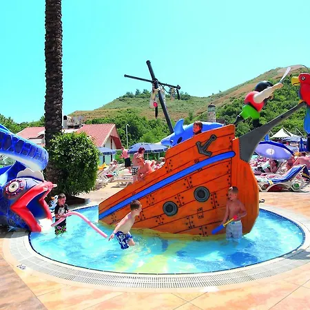 Grand Cettia Отель 5*