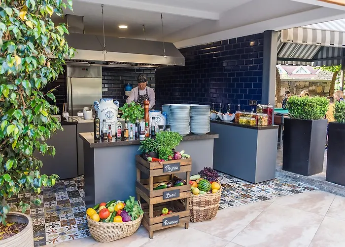 Grand Cettia Hotell 5*