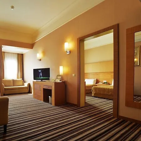 Grand Cettia 5* מרמריס