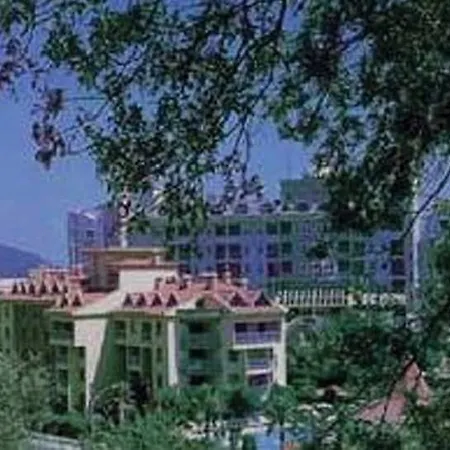 Grand Cettia מלון 5*