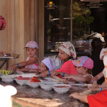 Grand Cettia マルマリス