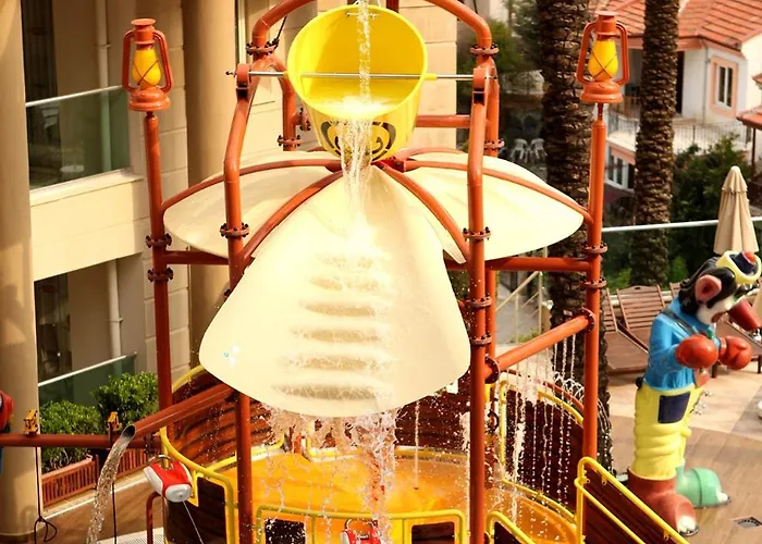 Grand Cettia Hotell 5*