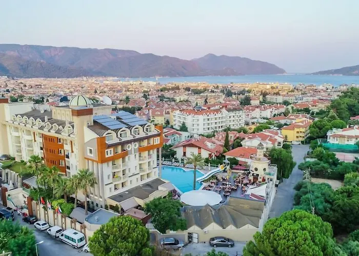 Grand Cettia Hotell