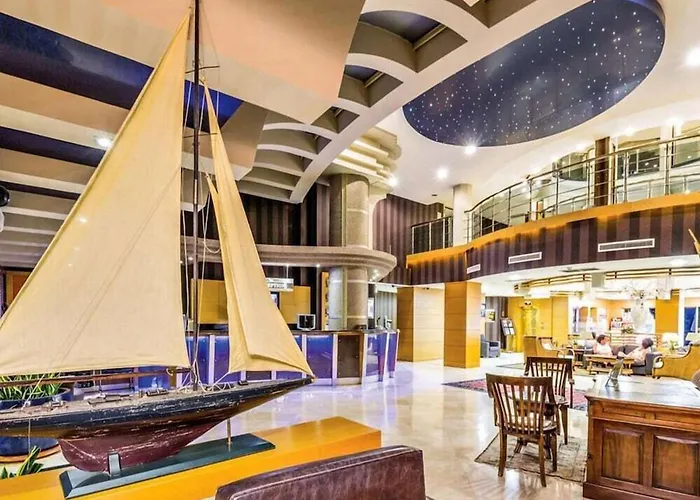 Grand Cettia Hotell